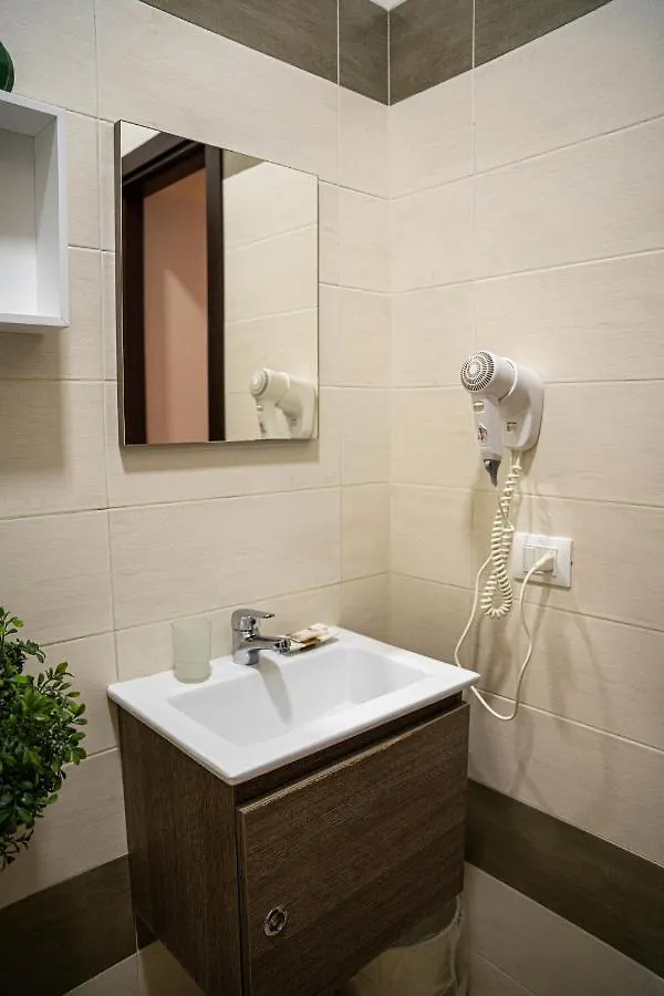 Napoli City Rooms 3*,  İtalya