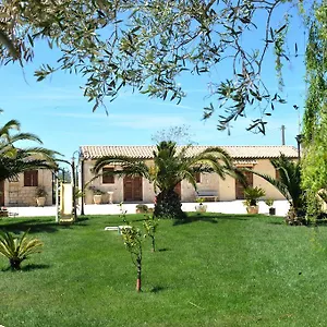  Farm stay Oasi Di Cava Ispica Italy