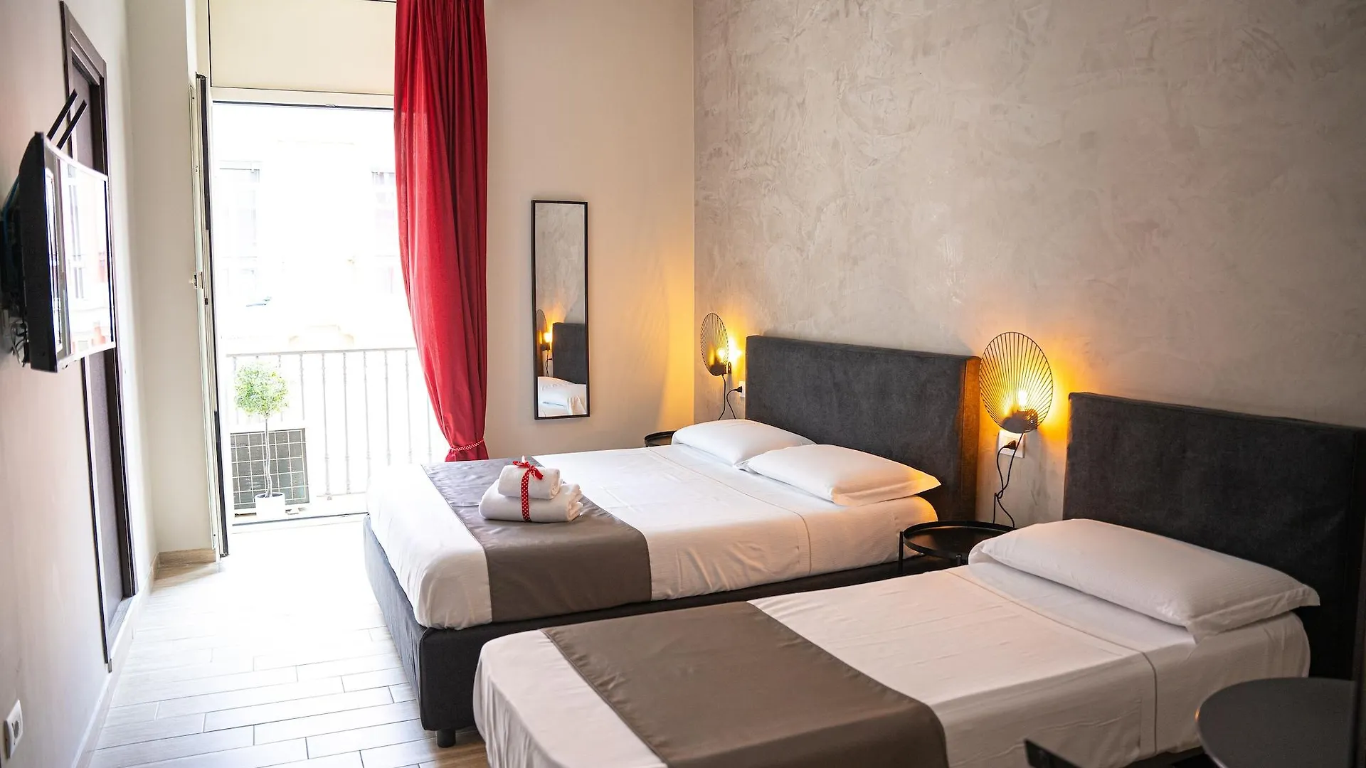 *** Bed & Breakfast Napoli City Rooms Italy