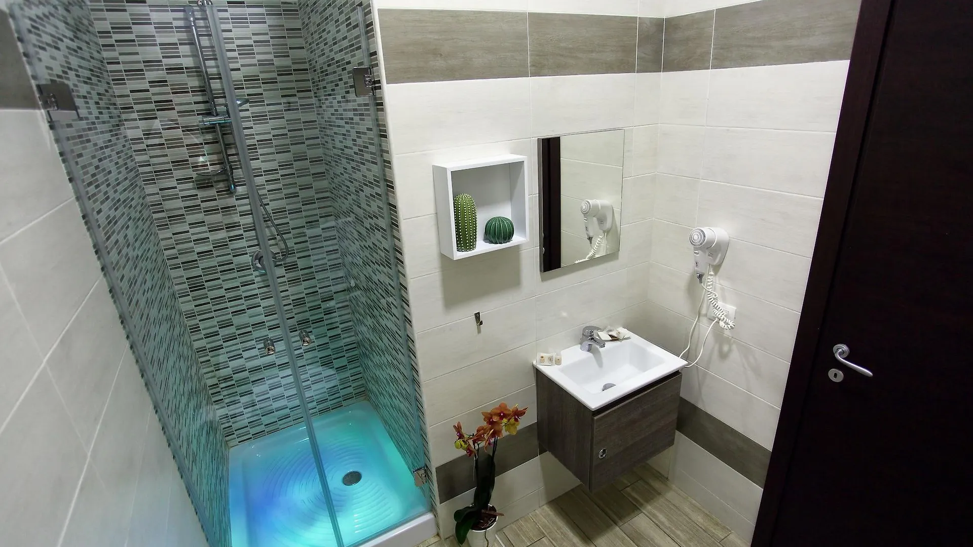 *** Bed & Breakfast Napoli City Rooms Italy
